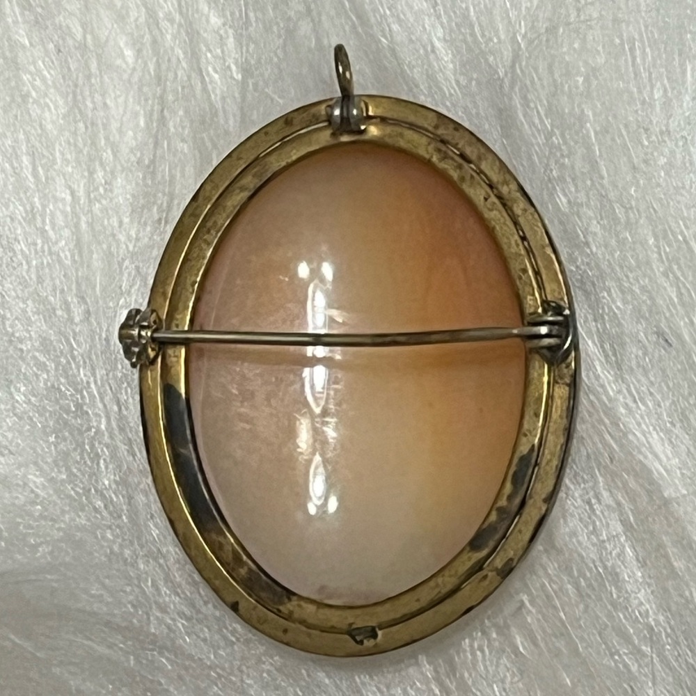 Old Cameo Brooch - Picture 6 of 11